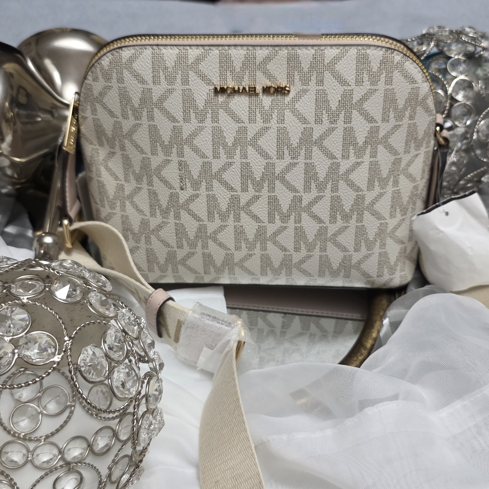 Michael Kors Cindy Lg Dome Vanilla